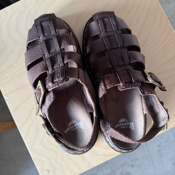 Dr martens Wrenlie grizzly fisherman sandals sz 7 womens - Picture 9 of 12